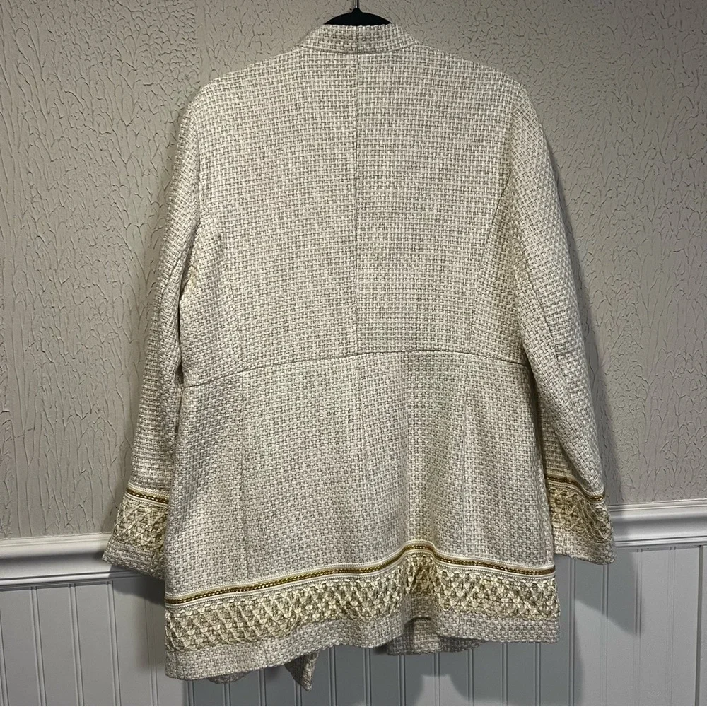 Chico’s Textured Embellished Trim Cream and Gold Open Front jacket size large - Picture 10 of 11
